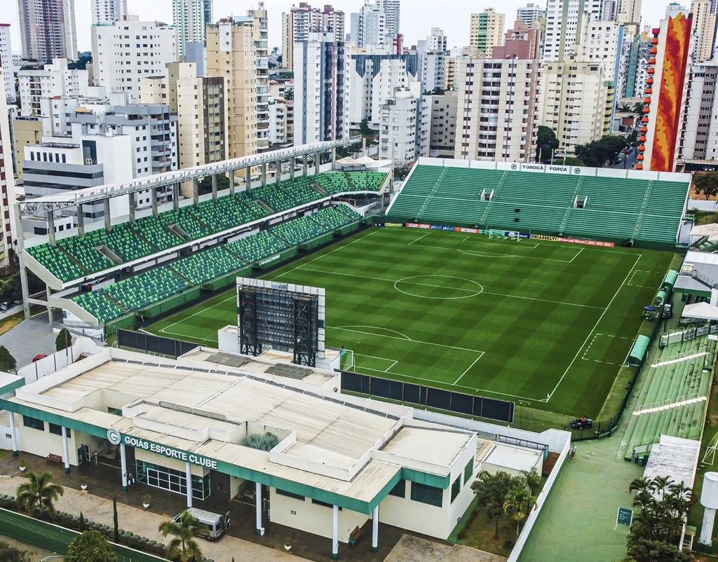 Torcida organizada do Goiás convoca protesto “Público Zero” no próximo jogo diante do Avaí