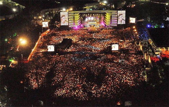 Festival de Verão Salvador conta com estrutura para dois palcos e milhares de visitantes (Foto divulgação).