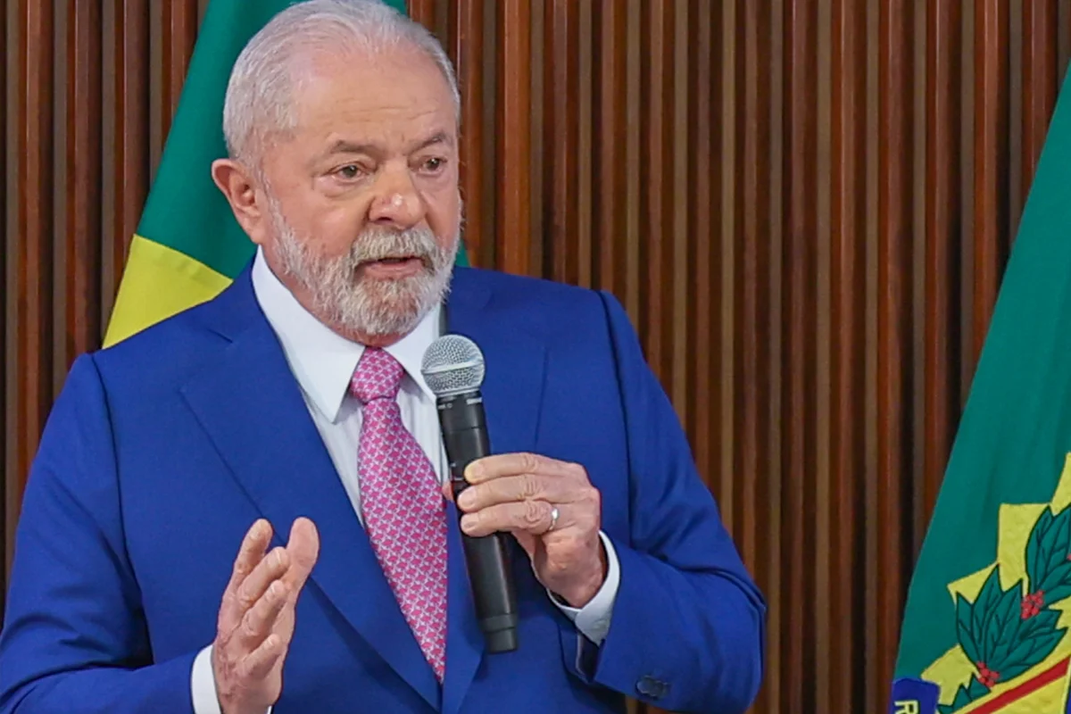 Por recomendação médica, Lula cancela viagem à China