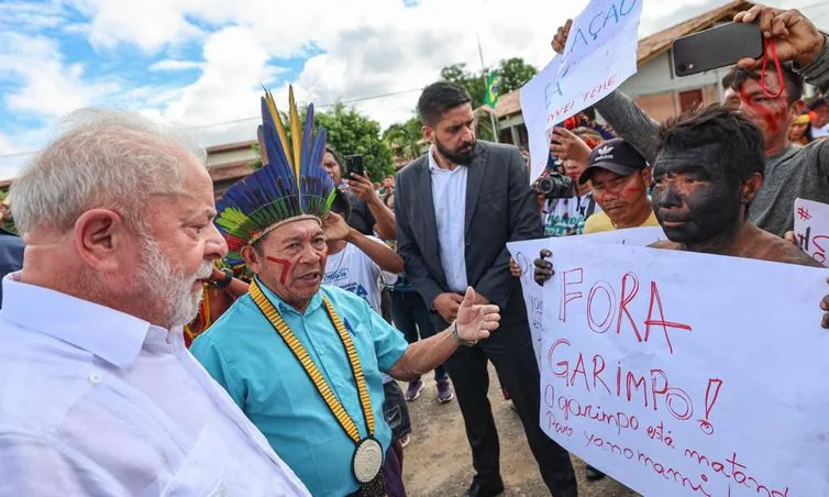 Lula classifica situação de povos ianomânis ‘desumana’ e garante força-tarefa