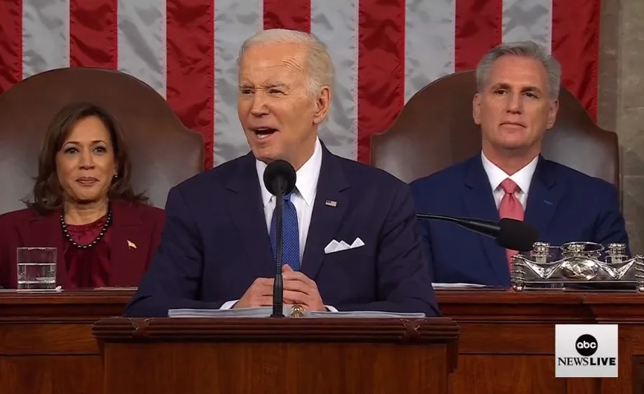 Em tradicional discurso, Biden pede ao Congresso norte-americano aprovação do imposto para bilionário