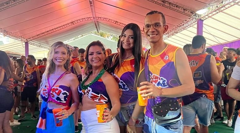 Goianienses Se Re Nem Em Bloquinhos De Pr Carnaval Por A