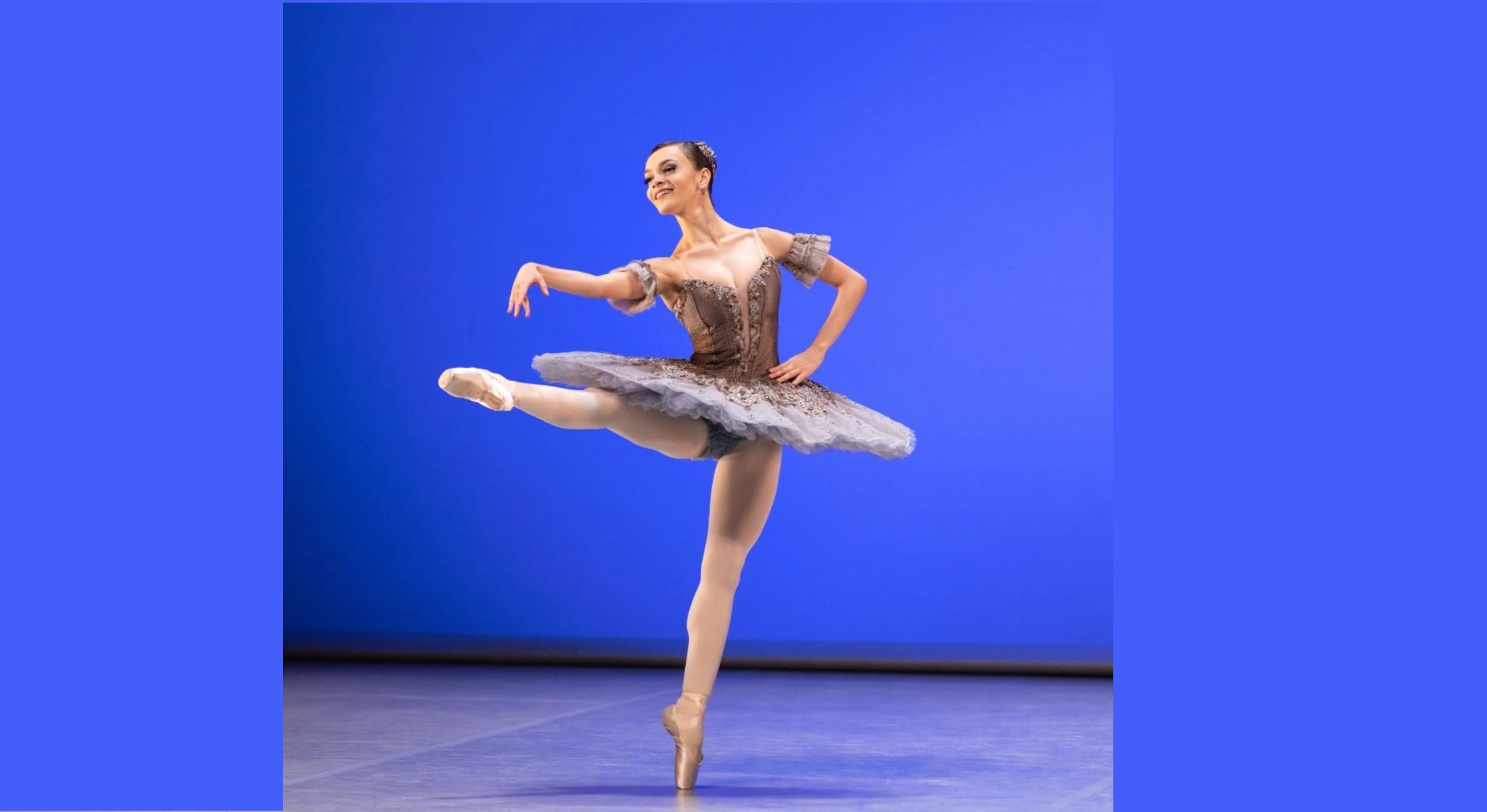 Bailarina da EFG em Artes Basileu França ganha prêmio na maior competição mundial de dança (Foto Sedi).