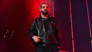 Drake não fará mais o show de fechamento do Lollapalooza (Foto Prince Williams/Getty Images).