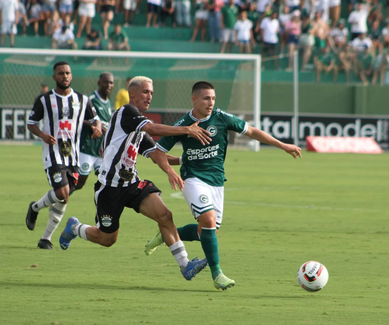 Goiás x Goiânia | Verdão volta a vencer o Galo e confirma vaga nas semifinais do Campeonato Goiano