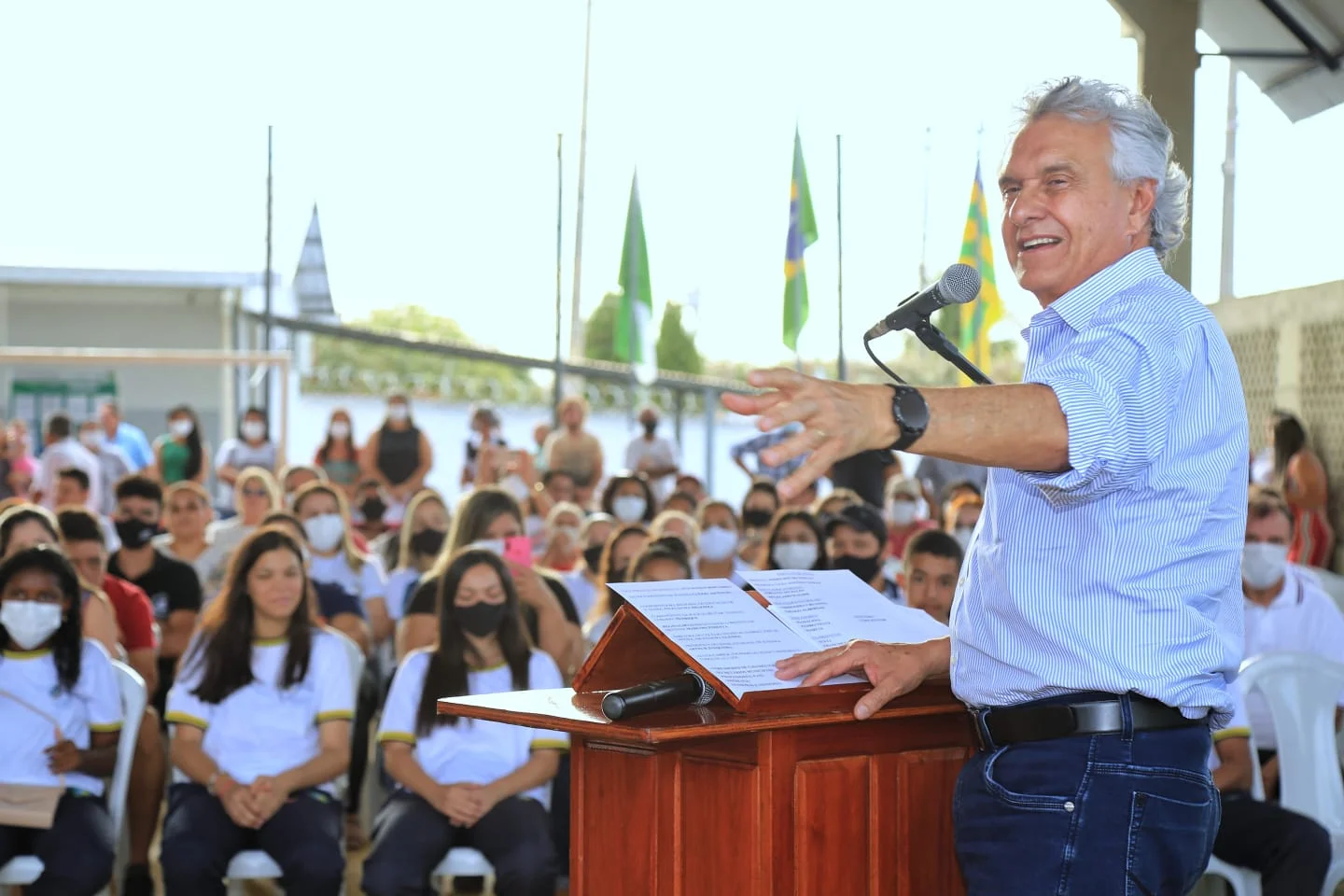 Governo de Goiás concede progressões funcionais para 7,3 mil servidores da educação