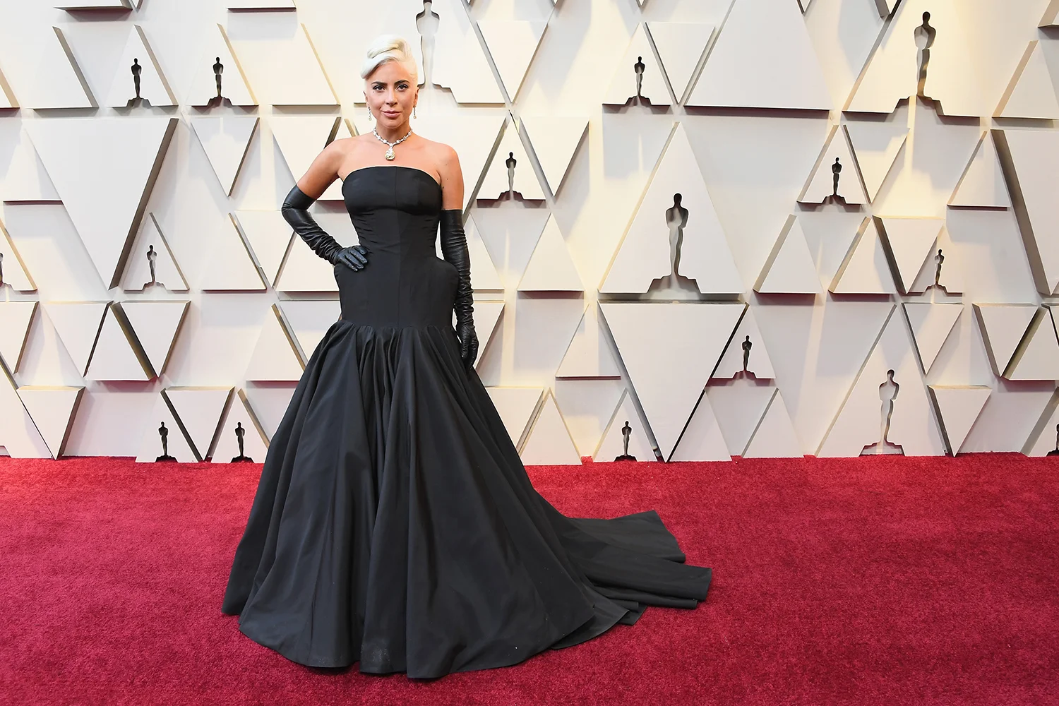 Lady Gaga no tradicional tapete vermelho, no Oscar 2019 (Foto Getty Images)