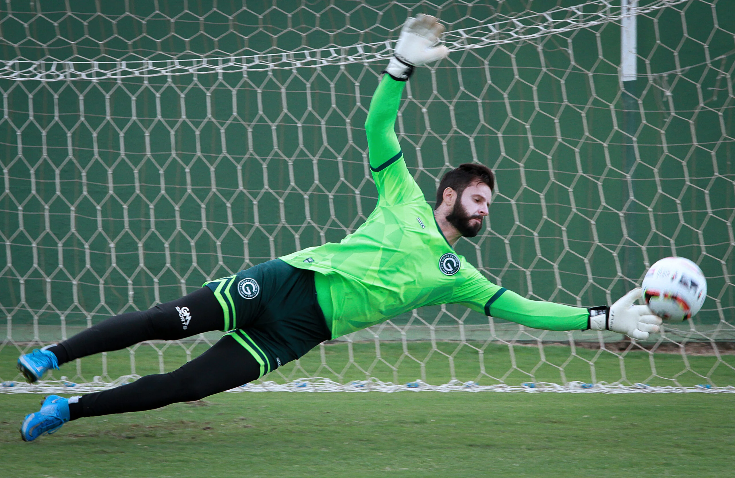 Goiás poupa titulares em confronto diante do Brasiliense na Copa Verde