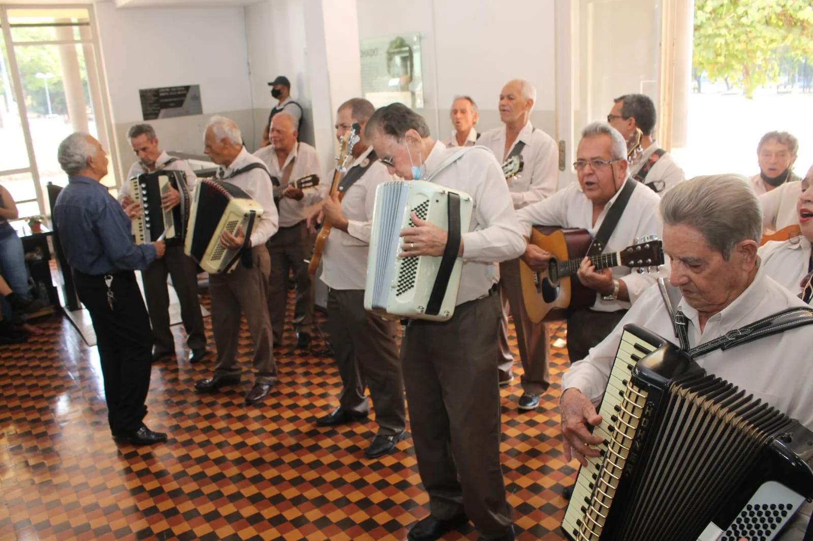 Feira de Artesanato Goiás Feito à Mão acontece na Praça Cívica, em Goiânia