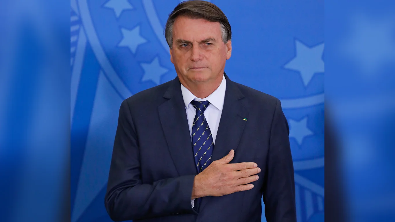 “Um massacre em cima de mim”, desabafa Bolsonaro sobre decisão do TSE