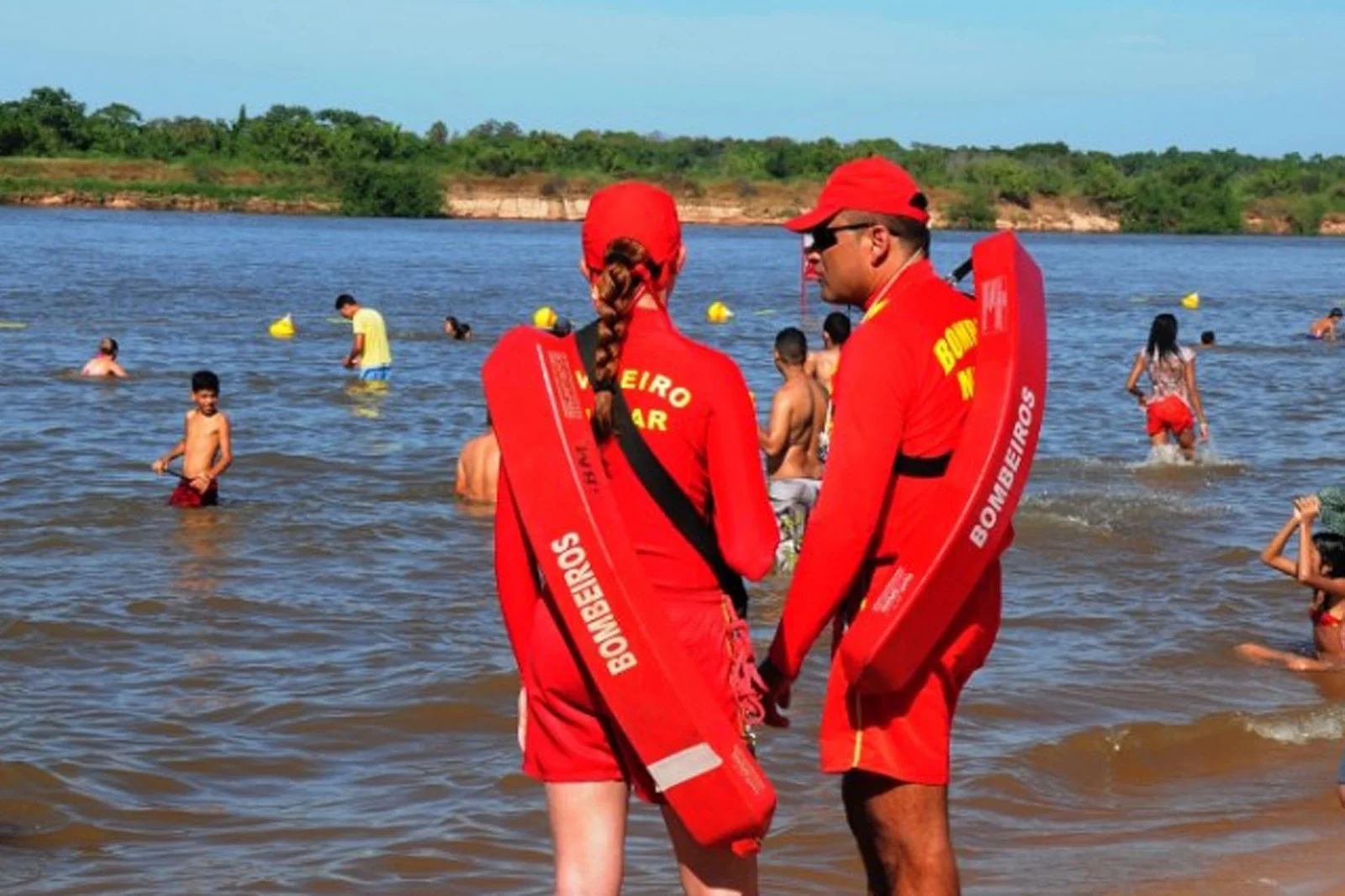 Bombeiros rio Araguaia. Foto: CBMGO