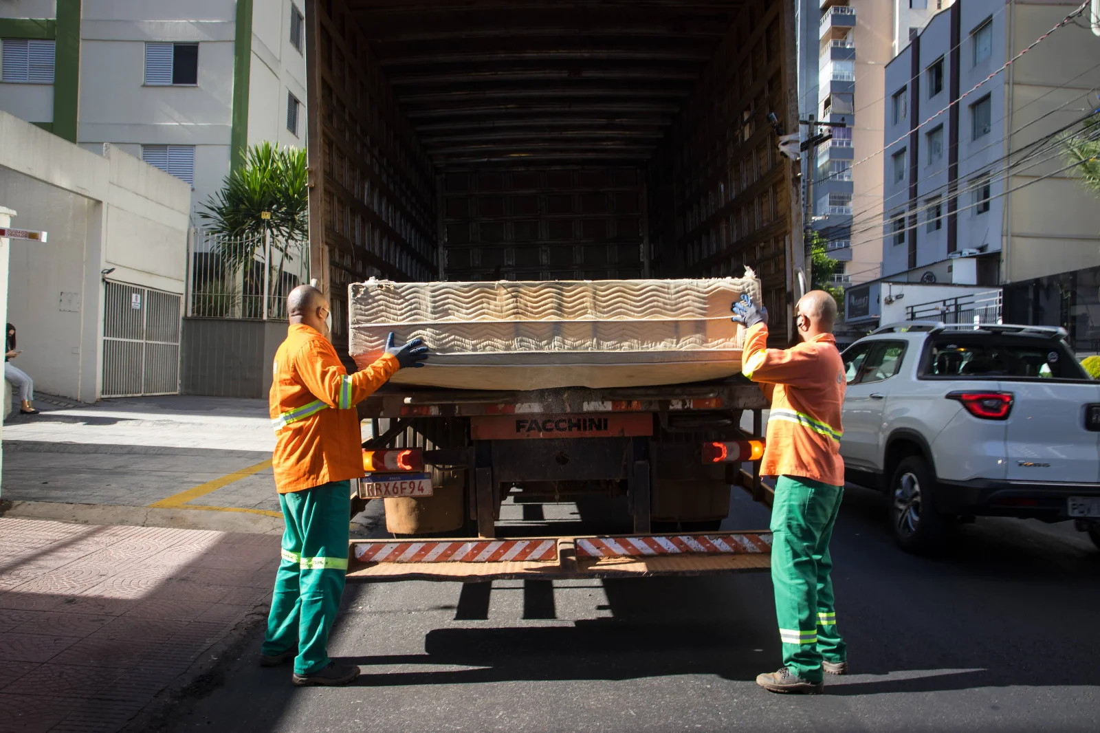 Serviço Cata-Treco deve recolher 1,4 mil objetos reaproveitáveis neste fim de semana em Goiânia