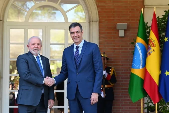 Lula se encontra com presidente espanhol para assinatura de acordos