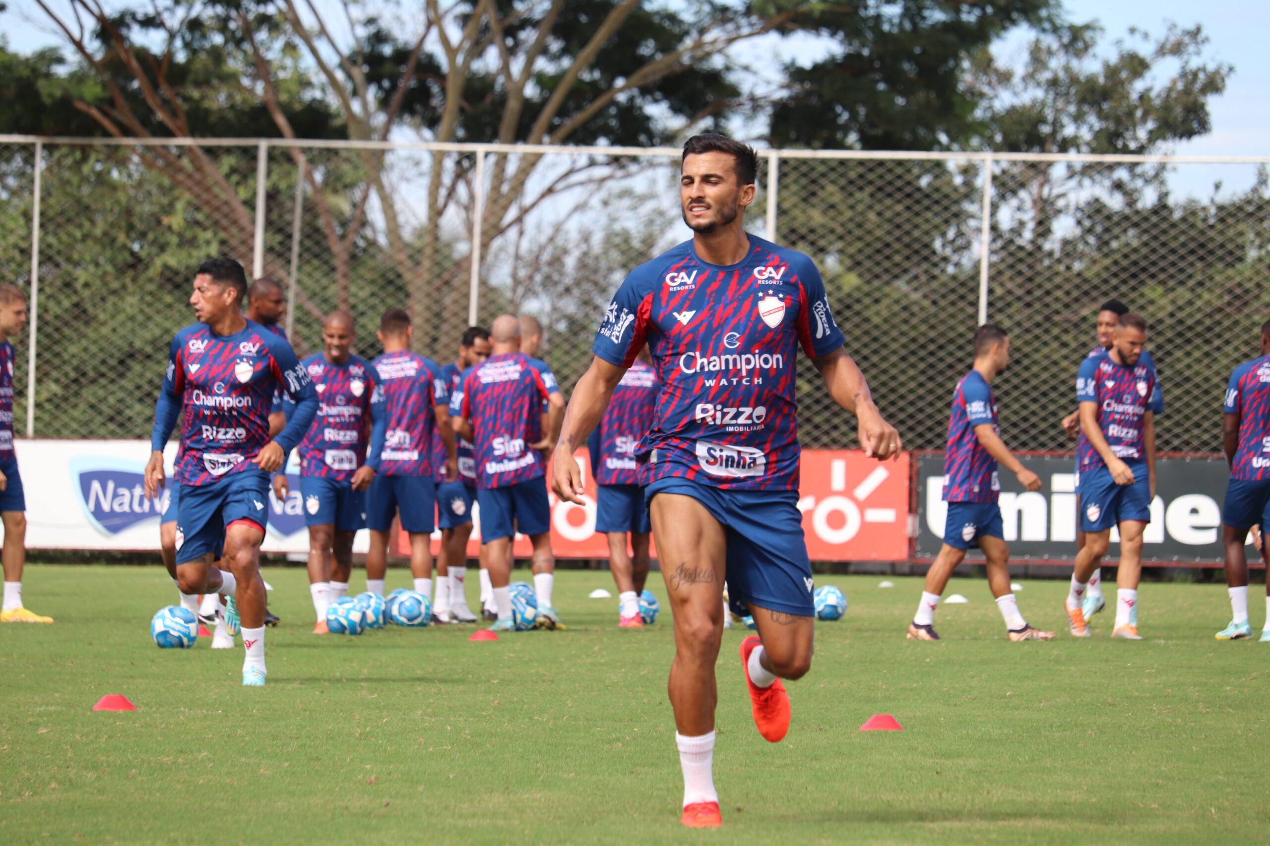 Treinamento do Vila Nova para enfrentar o Juventude