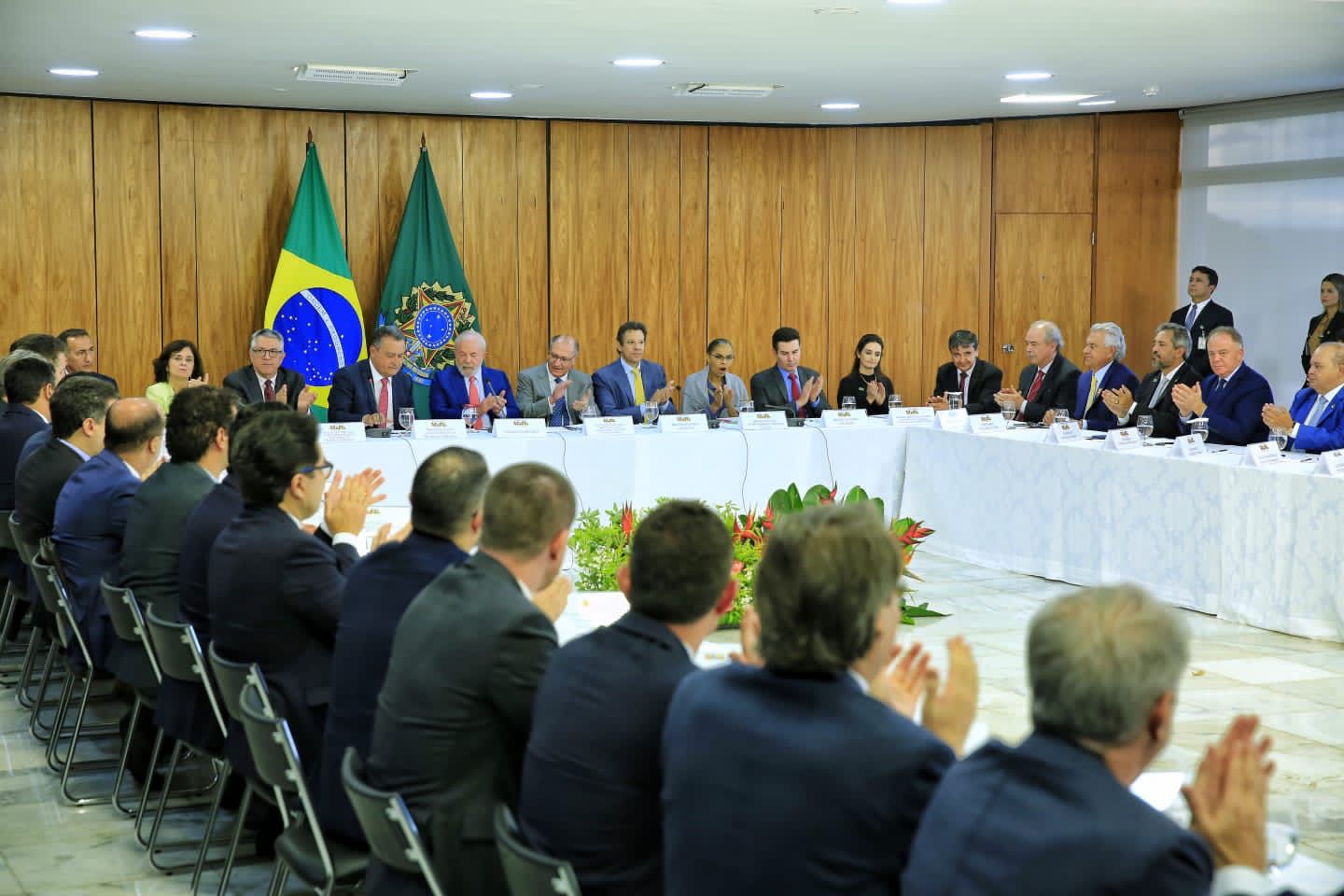 Decretos assinados para o saneamento são “importantes para Goiás”, garante Caiado