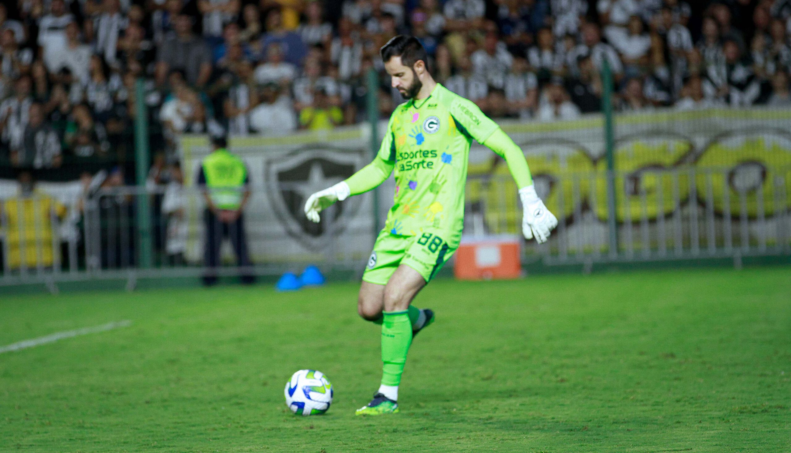 Marcelo Rangel expõe que relação com Tadeu no Goiás era apenas “profissional”