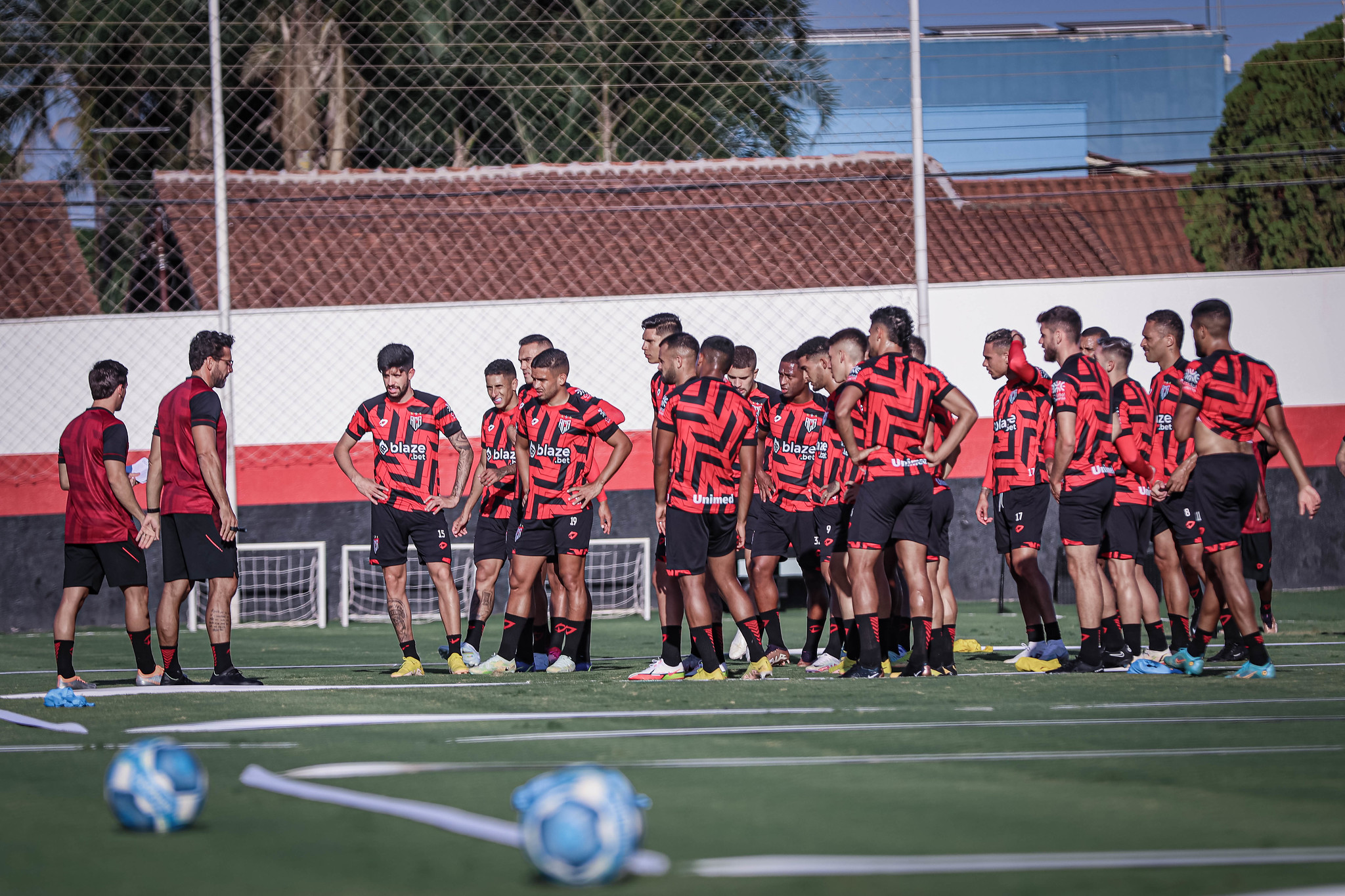 Invicto no Brasileirão, Atlético-GO recebe o Avaí no Estádio Antônio Accioly