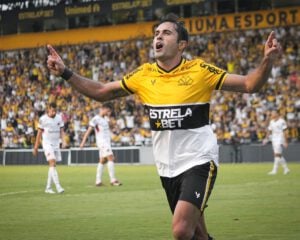 Criciúma lidera o Campeonato Brasileiro Série B