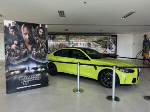 Hall do CineX recebe decoração especial temática para o filme Velozes & Furiosos 10 (Foto divulgação).