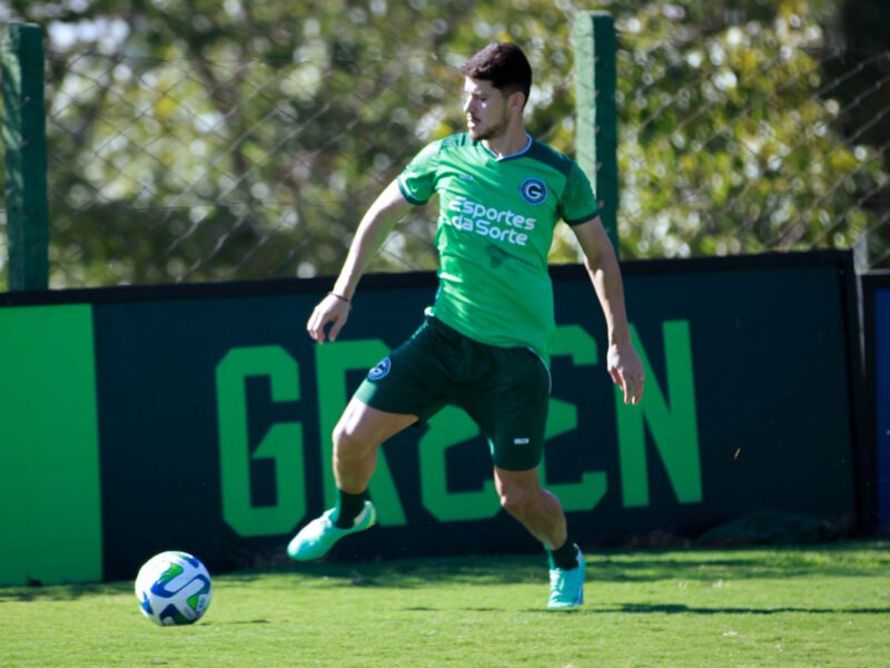 Atlético-GO tenta a contratação de lateral do Goiás