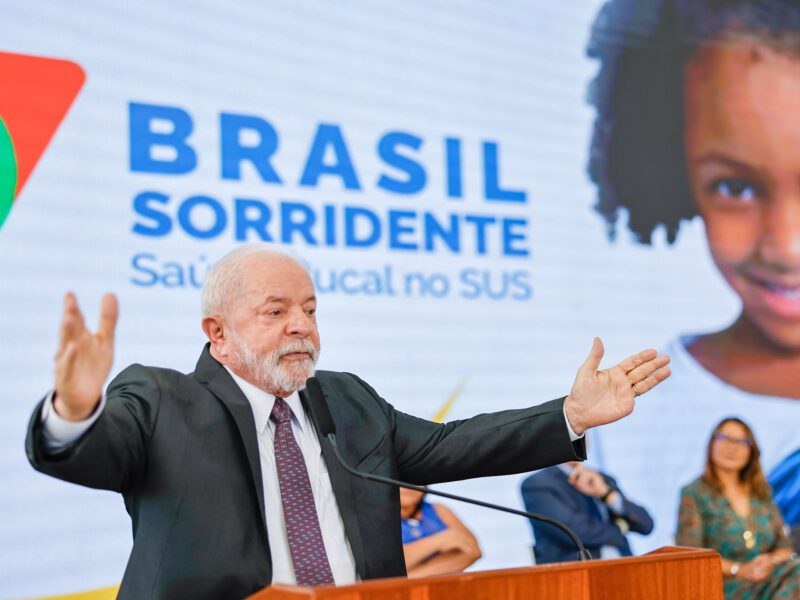 Pesquisa mercado continua avaliando governo Lula como negativo