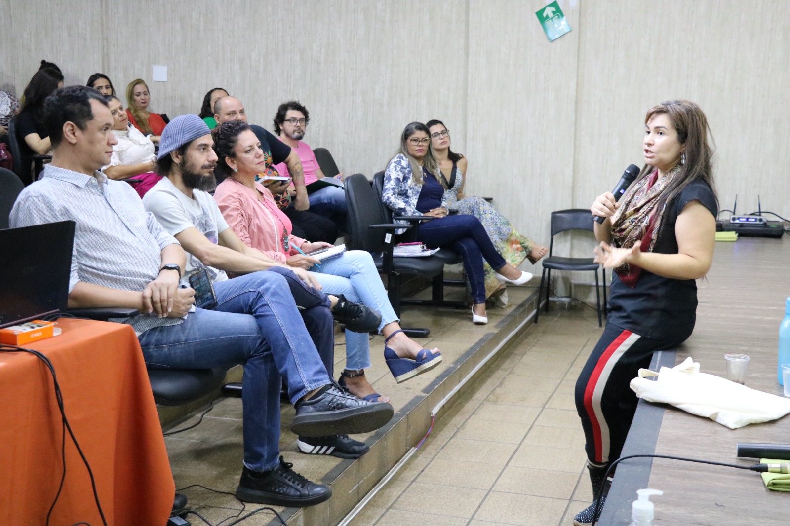 SME lançamento de e-book sobre acolhimento de alunos imigrantes. Foto: SME