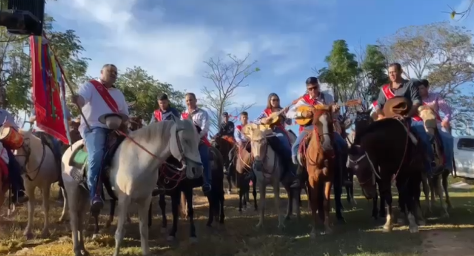 Festa em Honra ao Divino Espírito Santo de Cristalina terá shows com Humberto & Ronaldo, Di Paullo & Paulino e João Bosco & Vinícius