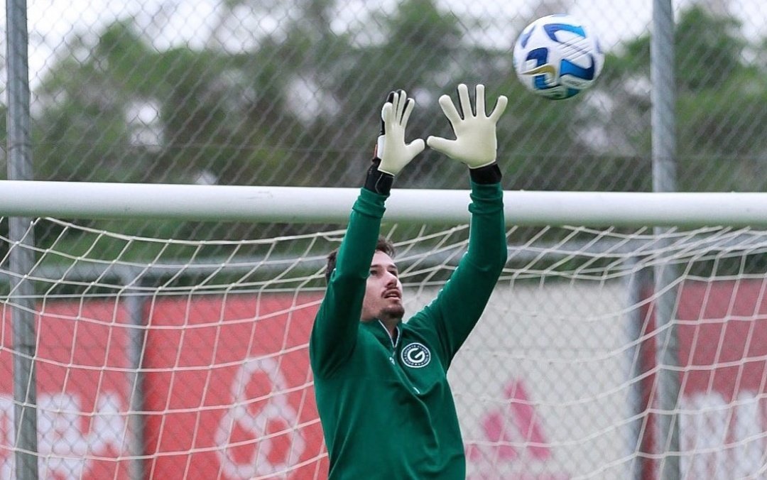 Tadeu - Goleiro do Goiás