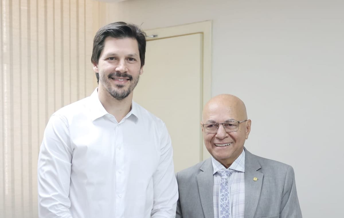 Daniel Vilela recebe professor Alcides em agenda pela educação