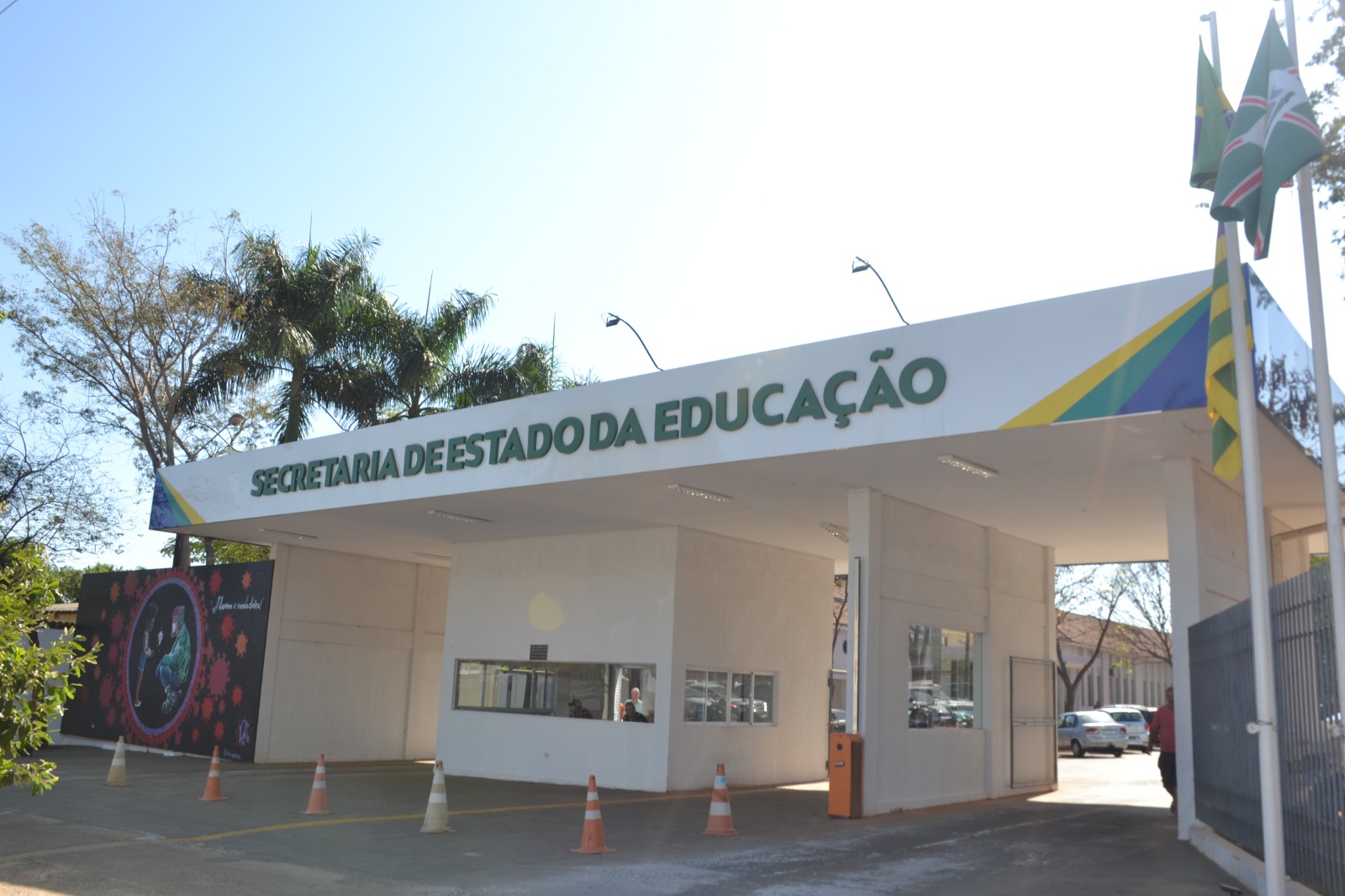 Educação antecipa cronograma e nomeia 631 aprovados em concurso