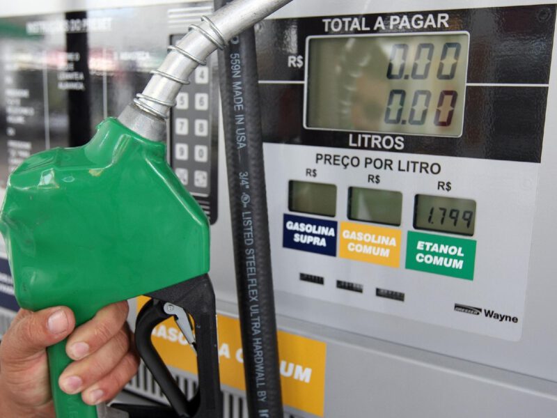 Gasolina vai baixar diz petrobras