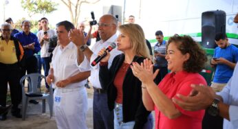 Ao lado de lideranças do PDT, Rogério Cruz inaugura praça em Goiânia