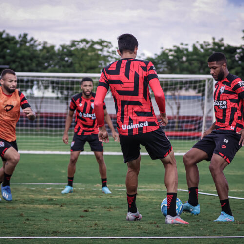 Treino do Atlético-GO na preparação para enfrentar o Criciúma