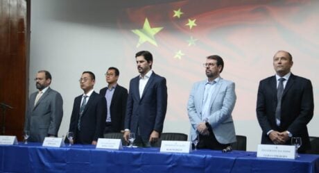 Empresários acompanham Daniel Vilela em missão a China