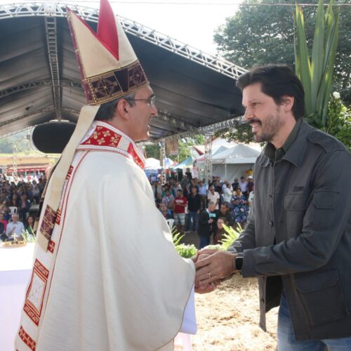 Daniel Vilela participa de festa de carreiros, em Damolândia. Foto: Jota Eurípedes