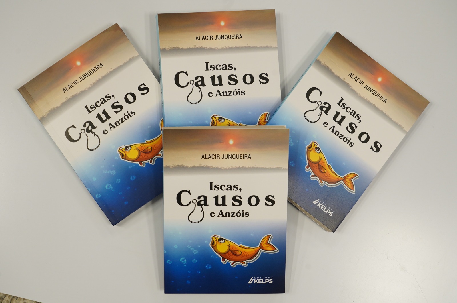 Alacir Junqueira lança livro “Iscas, Causos e Anzóis”