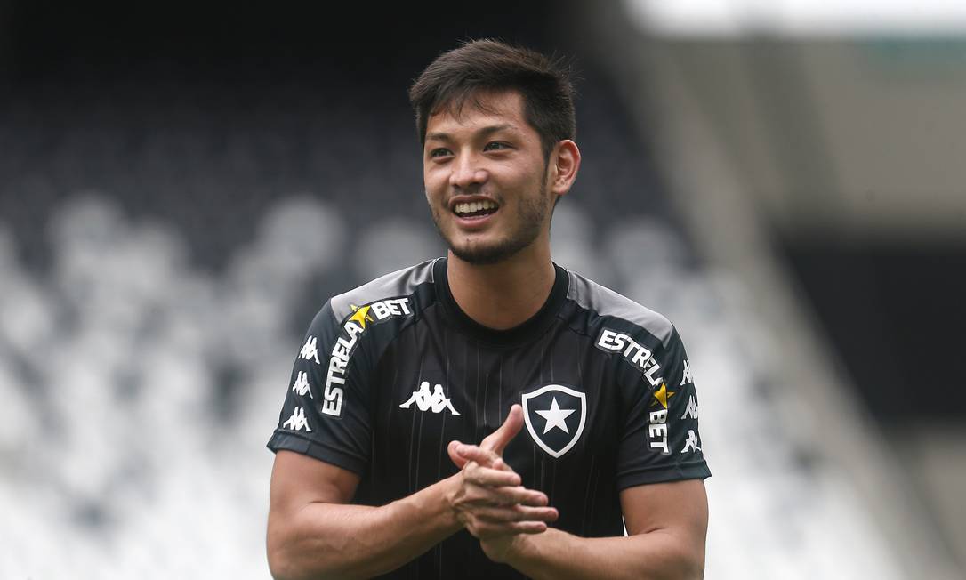 Luís Oyama ex-Botafogo vai reforçar o Goiás