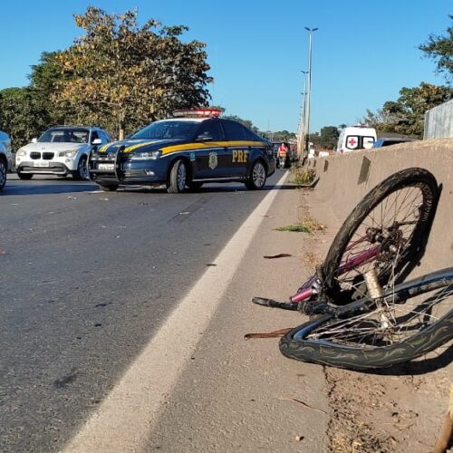 Ciclista morre após ser atropelado na BR-153 e condutor foge sem prestar socorro