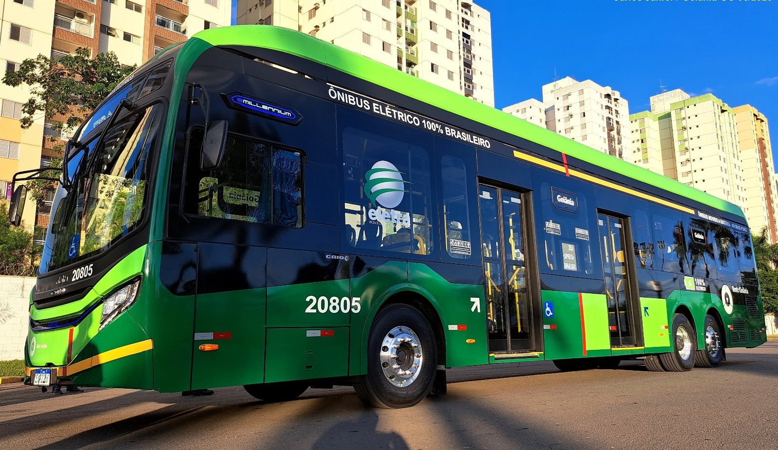 Caiado vai de ônibus elétrico para abertura da Campus Party 2023