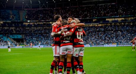 Flamengo e Corinthians abrem vantagem nos jogos de ida das semifinais da Copa do Brasil