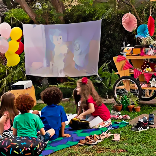 Colônia de Férias da EBM promove cinema ao ar livre (Foto divulgação).