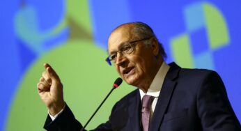 Alckmin afirma que não vai deixar o cargo de ministro, após especulações