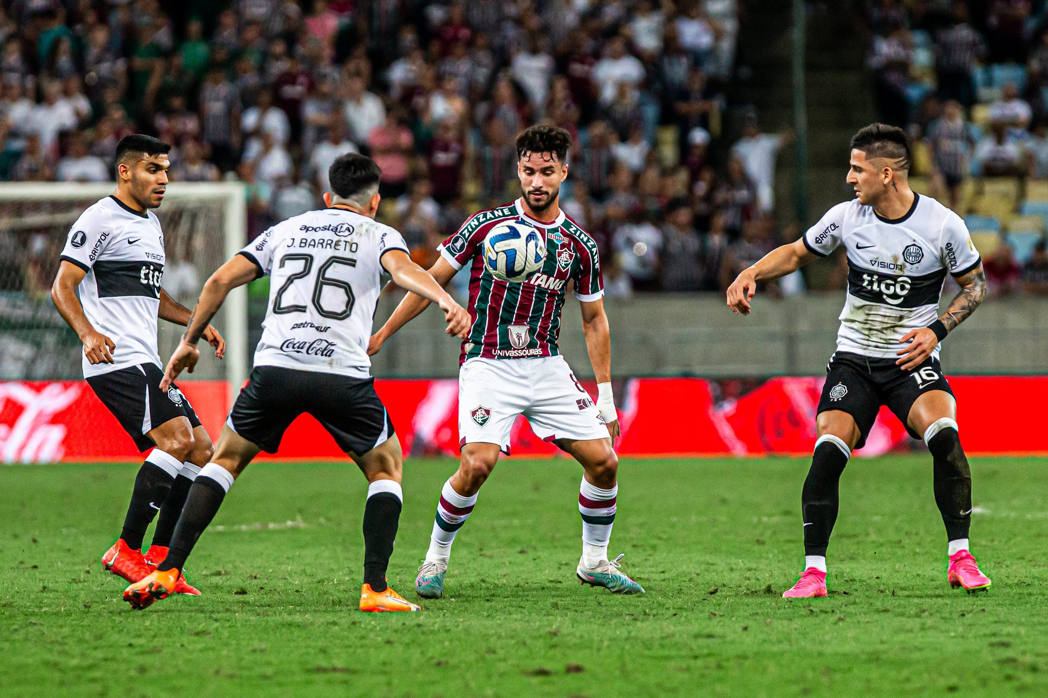 Fluminense vence o Olimpia e abre boa vantagem nas quartas de final da Libertadores