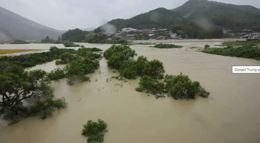 Tufão Lan continua se deslocando por áreas do Japão (Foto Takumi Harada / O Yomiuri Shimbun /AP).