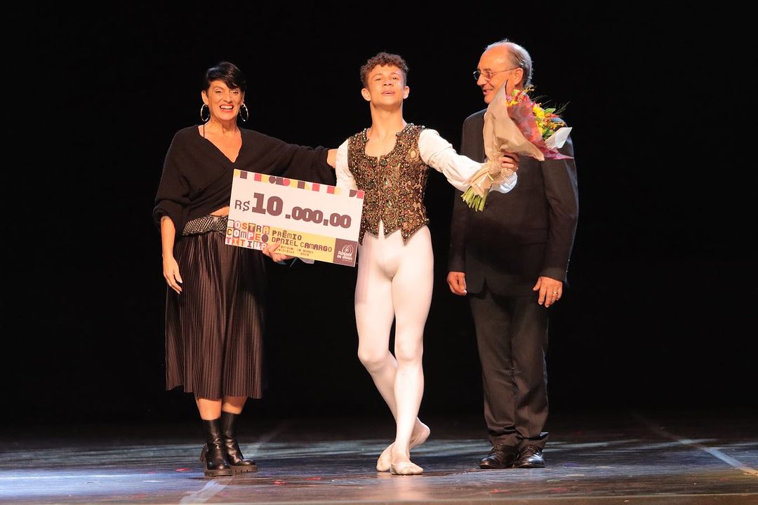 bailarinos do Basileu França conquistam prêmio em festival internacional. Foto: Isaque Cordeiro