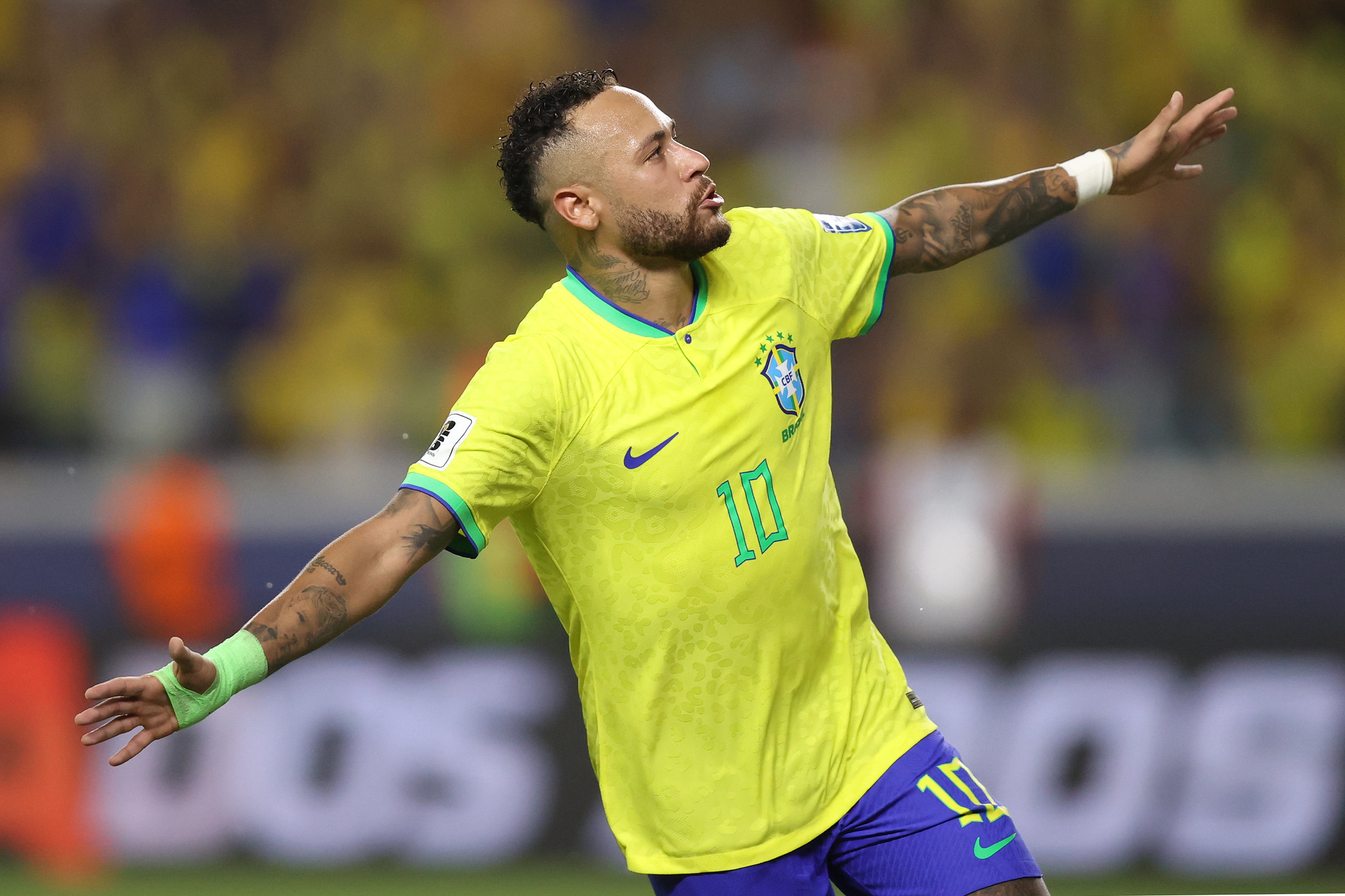 Brasil goleia Bolívia na estreia das Eliminatórias com noite histórica para Neymar