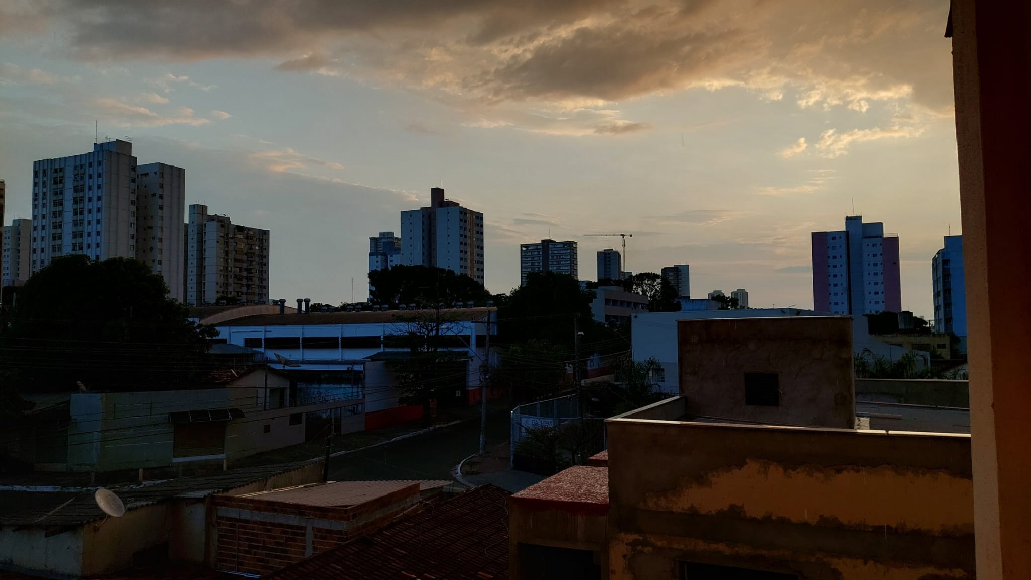 Chuva em Goiânia Goiás calor domingo