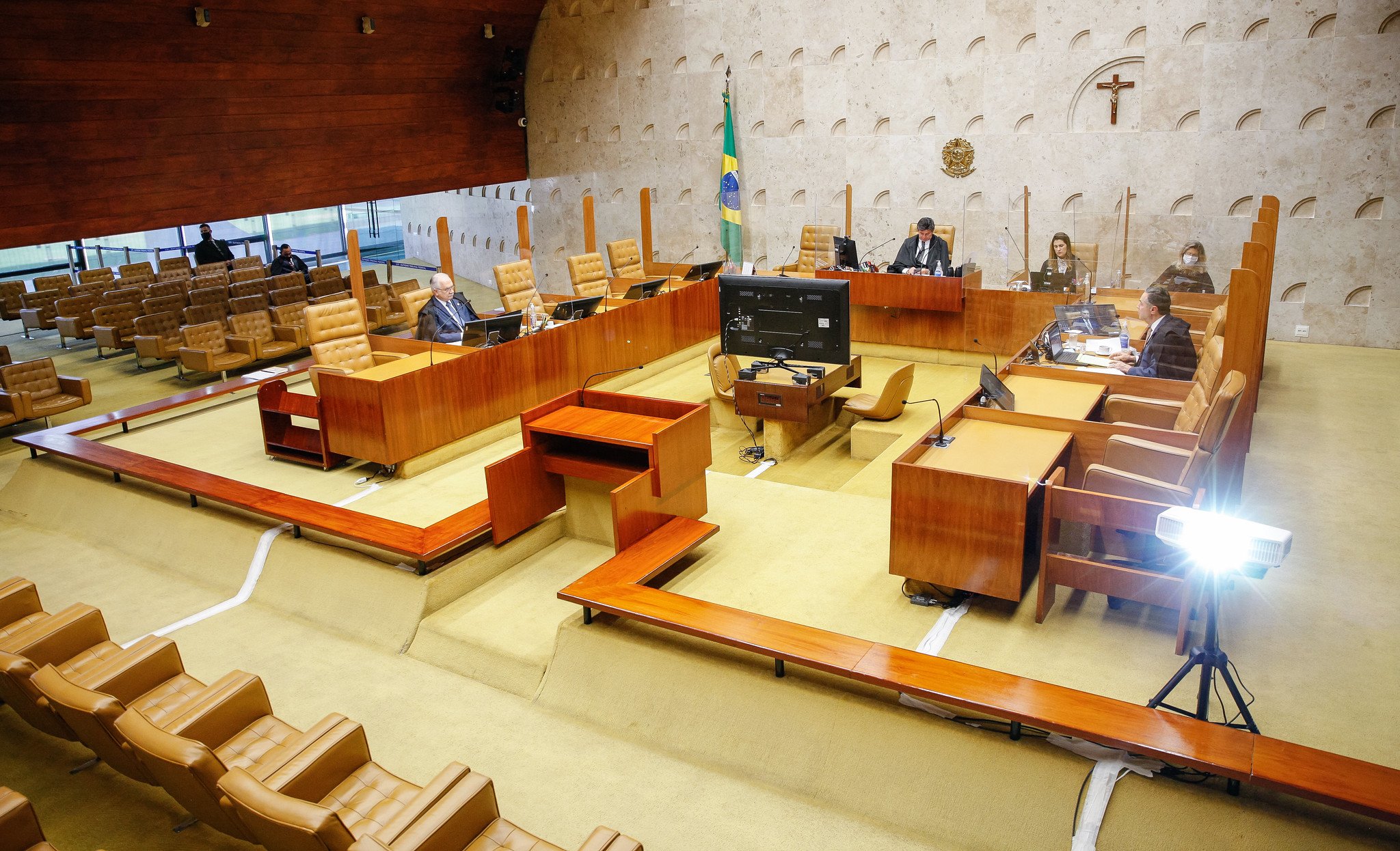 A presidente do STF, Rosa Weber, chegou a votar a favor da descriminalização do aborto até a 12ª semana da gravidez, mas julgamento voltou a ser travado. (Foto: reprodução)