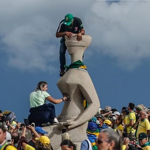 stf julgamento criminosos réus de 8 de janeiro em Brasília