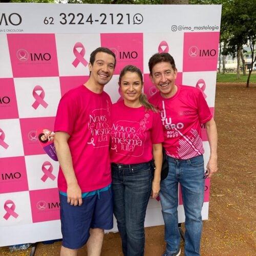 Médicos do IMO participam das ações de Outubro Rosa. Foto: Hospital Araújo Jorge